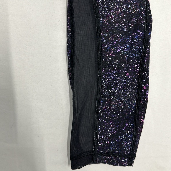 Lululemon Train Times 7/8 Pant 25" - Picture 7 of 9